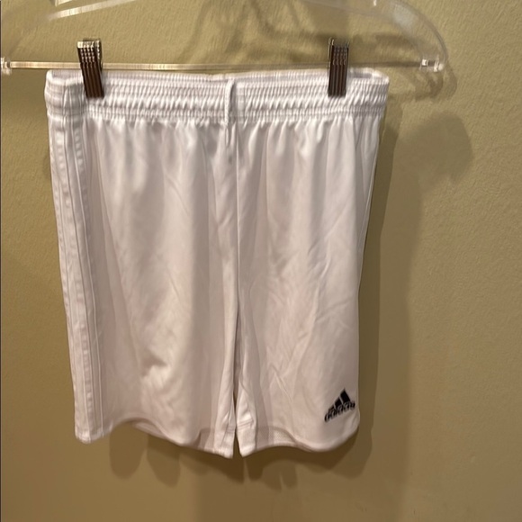 Adidas Classic Kids White Sports Shorts - Picture 1 of 8